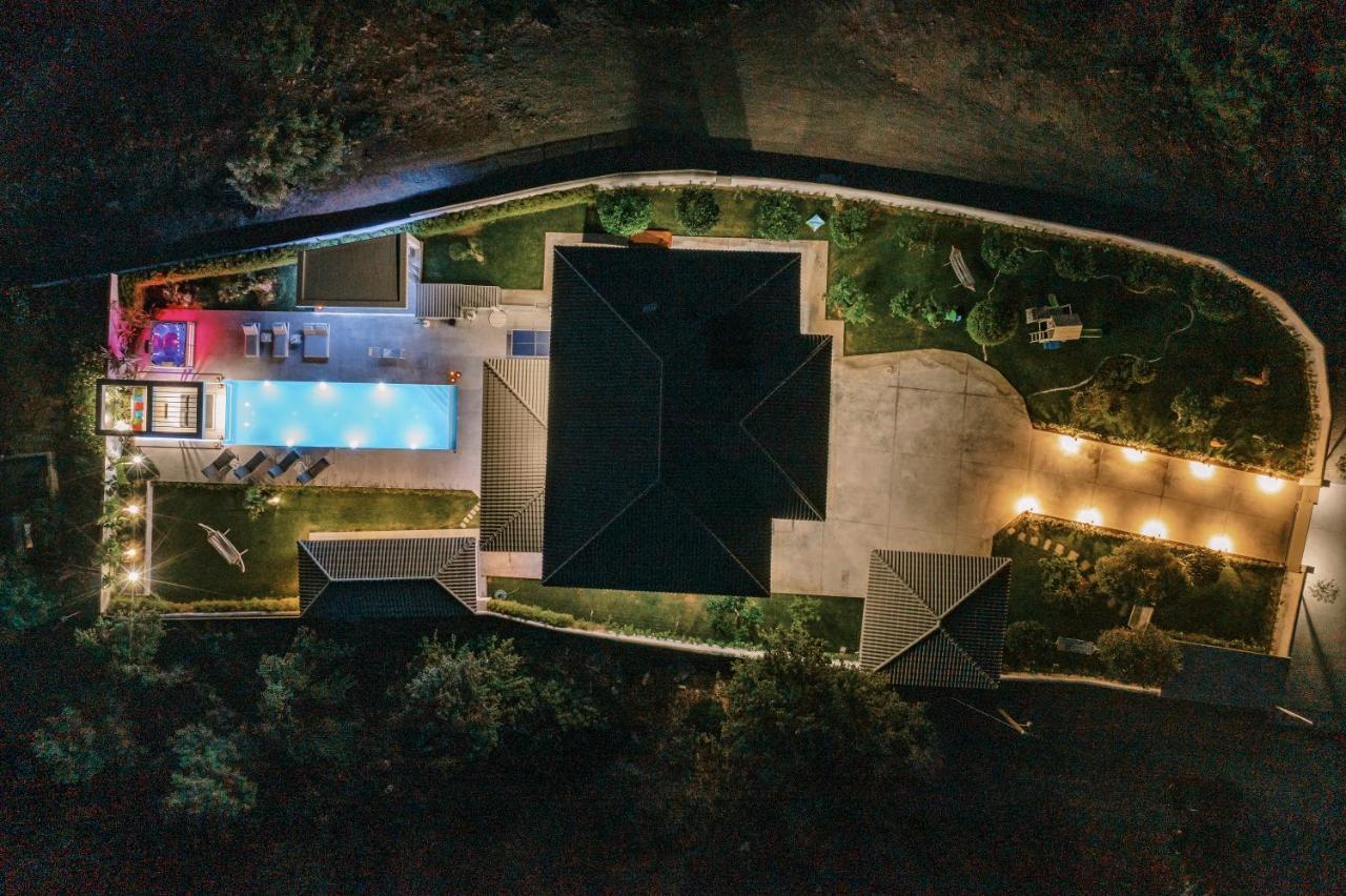 Villa M Mansion à Pefki Extérieur photo