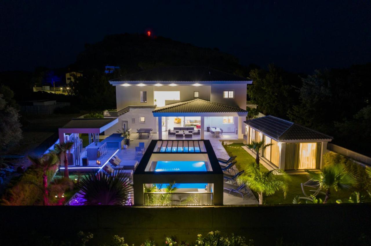 Villa M Mansion à Pefki Extérieur photo