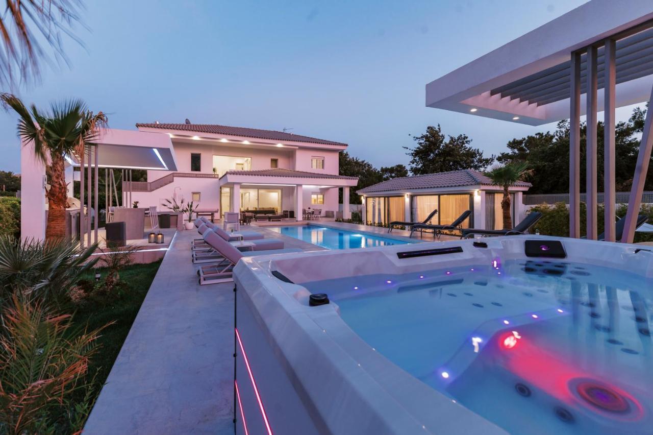Villa M Mansion à Pefki Extérieur photo