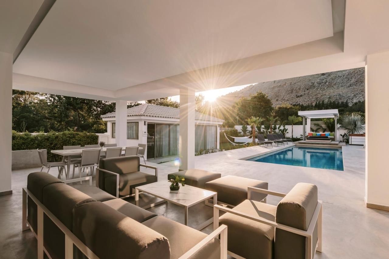Villa M Mansion à Pefki Extérieur photo