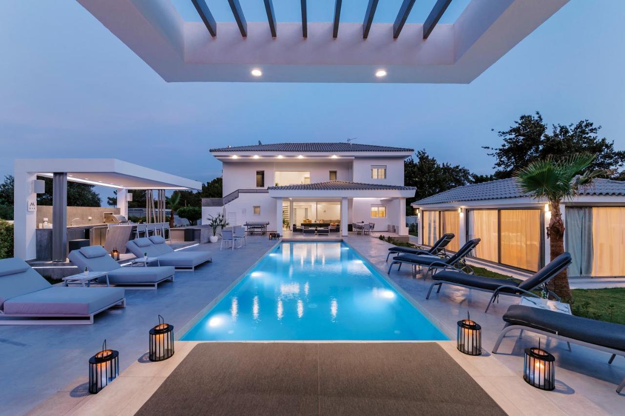 Villa M Mansion à Pefki Extérieur photo